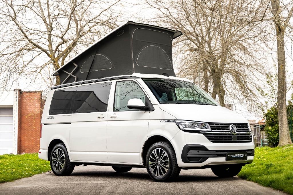 Volkswagen T6 California Beach 2.0 DSG * Camera * Trekhaak, Auto's, Volkswagen, Stof, 4 cilinders, Lichtsensor, Bedrijf