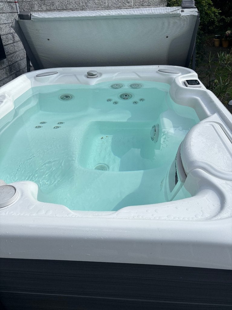 Hotspring jacuzzi Highlife Jetsetter LX, Jardin & Terrasse, Enlèvement, Utilisé, Escalier, Fixé
