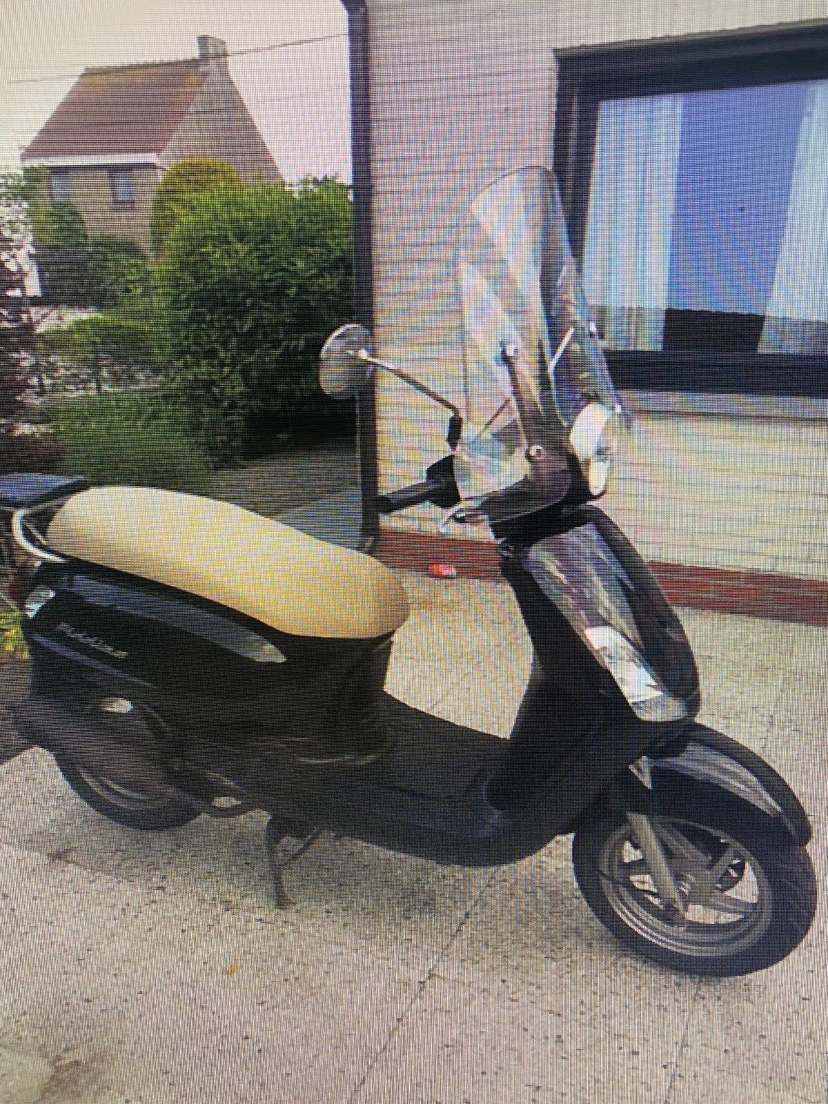 Sym scotter 125 cc vanaf 300€ bieden!, Fietsen en Brommers, Gebruikt, Overige modellen, Klasse B (45 km/u), Benzine