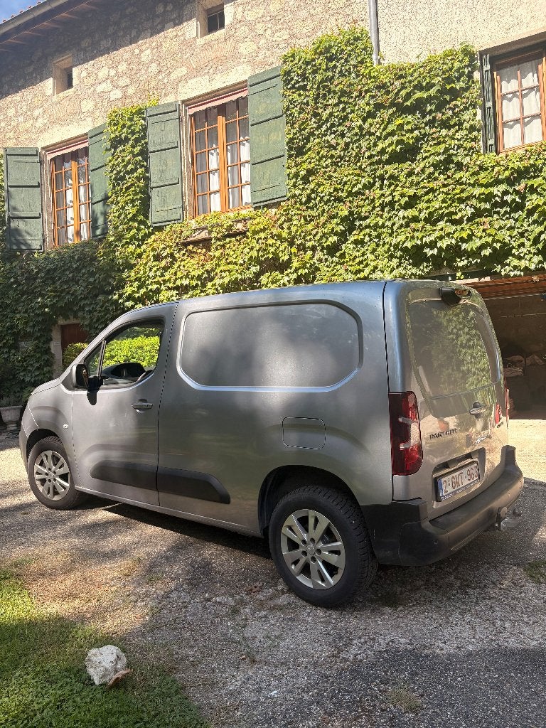 Peugeot Partner 1.5 Blue-HDi, 130, automatic, lichte vracht, Argent ou Gris, Achat, 3 places, Entretenue par le concessionnaire