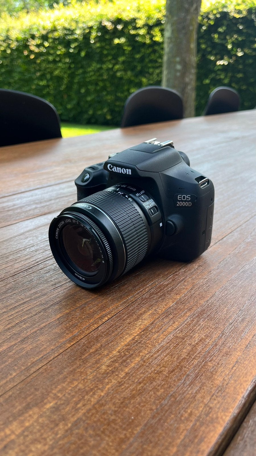 Canon EOS 2000D-camera + EF-S 18-55mm IS II-lens, Ophalen of Verzenden, Nieuw, Spiegelreflex, Canon