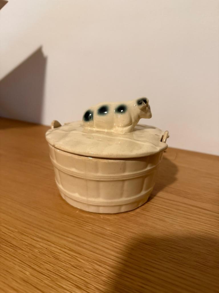 Wit botervlootje met koe op het deksel, Ophalen of Verzenden