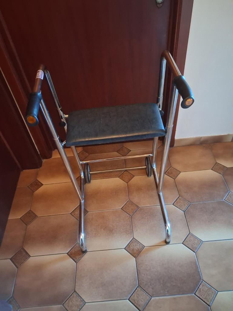 Rollator, Diversen, Rolstoelen, Ophalen