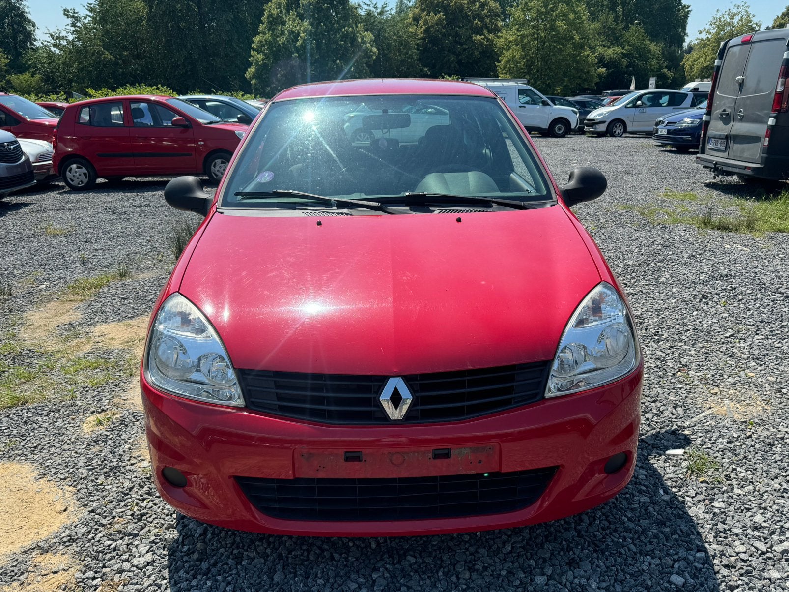 RENAULT CLIO, Autos, Rouge, Euro 5, Entreprise, https://public.car-pass.be/vhr/a314b5d8-f150-4595-b2a2-956d6c275f7e
