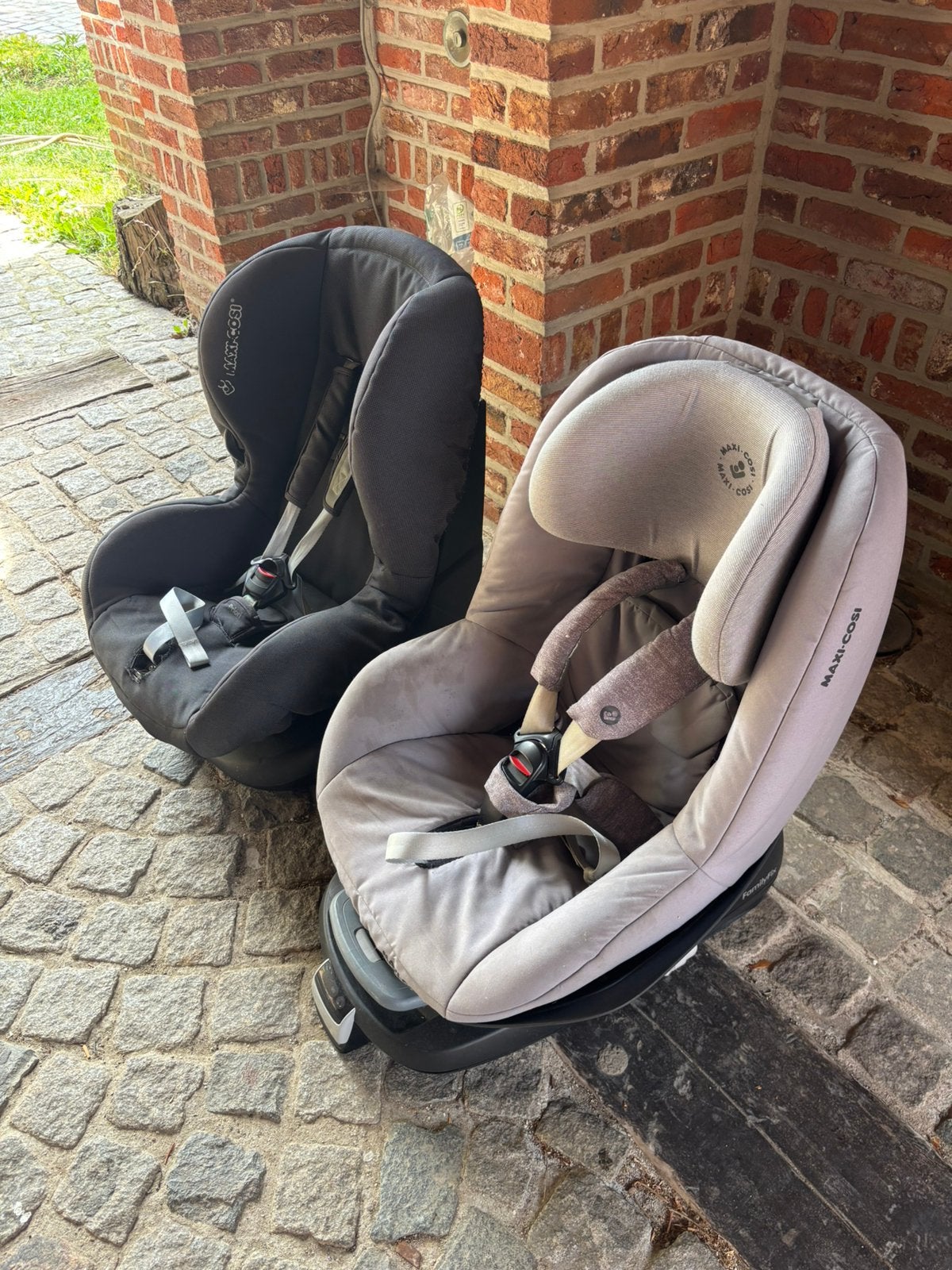 2 maxi cosy (1x family fix), Kinderen en Baby's, Ophalen, Gebruikt, 9 t/m 18 kg, Autogordel of Isofix