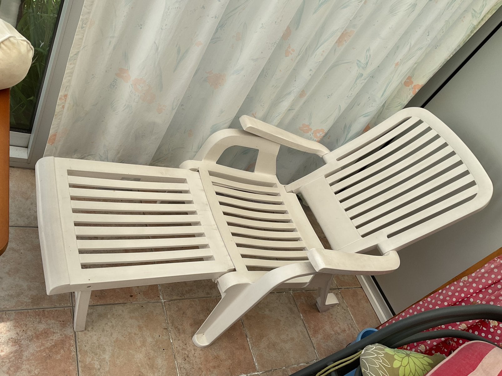 Grote tuinstoel, ligzetel met voetsteun en kussen, Ophalen, Zo goed als nieuw