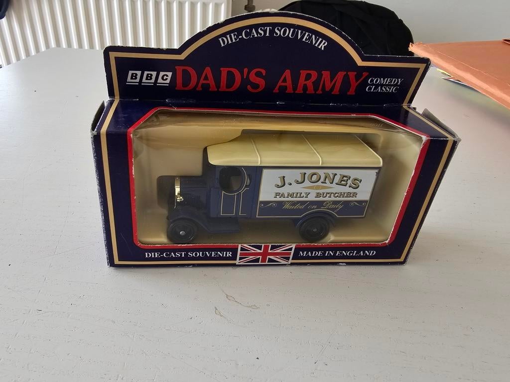 Lledo Dads Army 1935 Ford Morris BB Box Van J.Jones Butchers, Ophalen of Verzenden