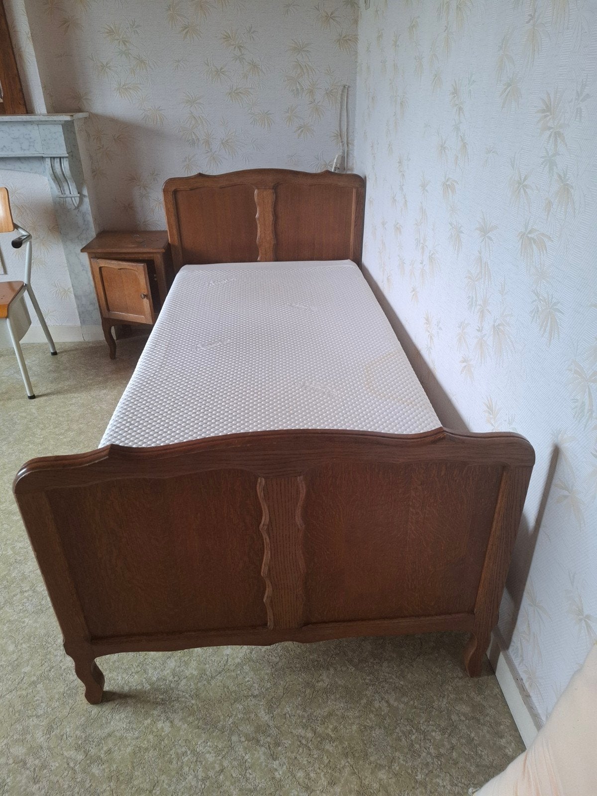 Complete slaapkamerset (Bed, Nachtkastje & kleerkast), Antiek en Kunst, Ophalen