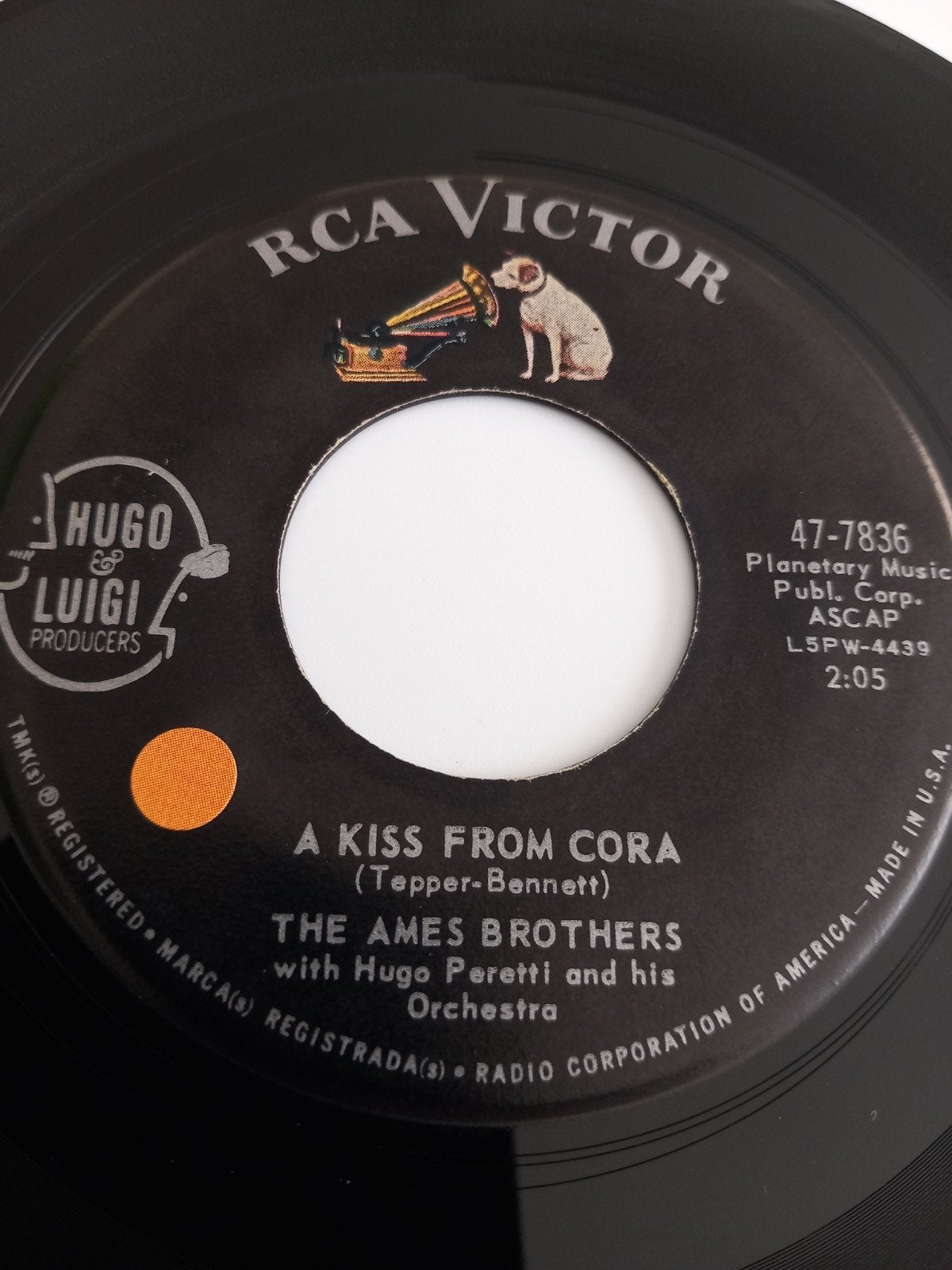 THE AMES BROTHERS. A KISS FROM CORA.OLDIES USA 45T, Enlèvement ou Envoi