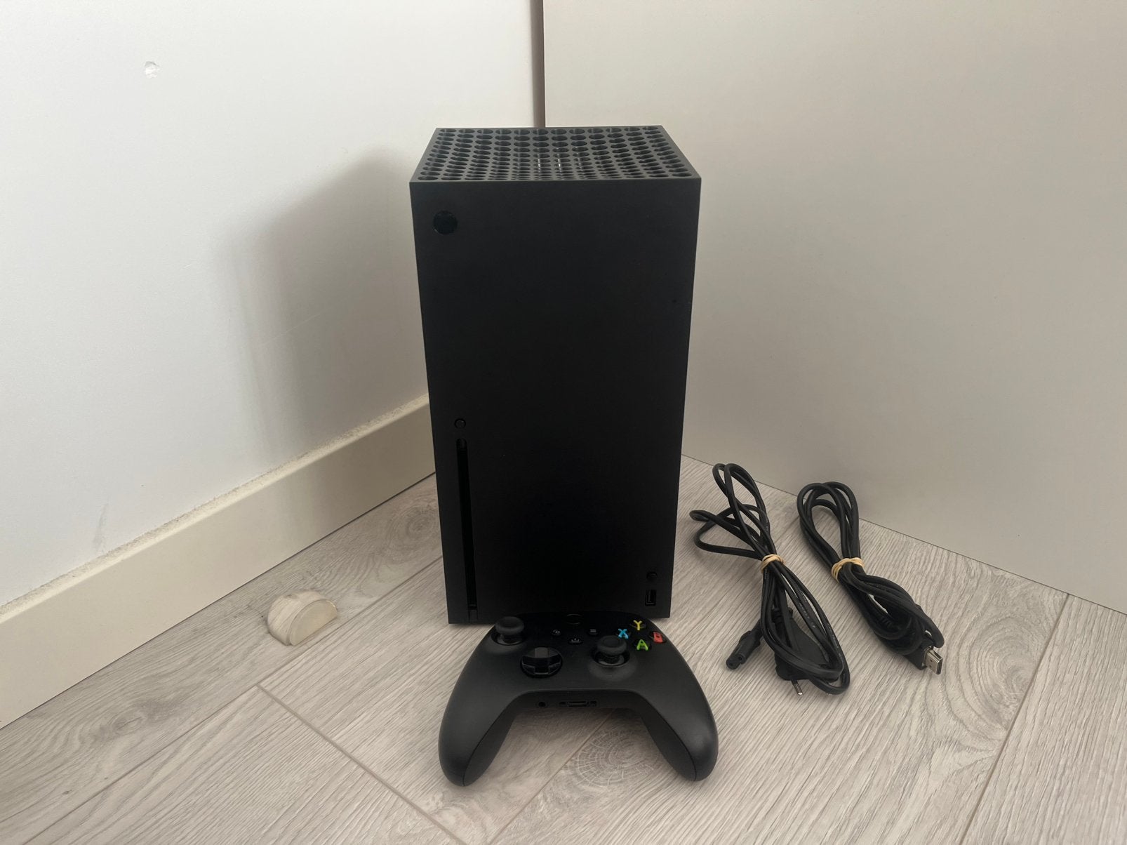 Xbox Series X (1TB) + 1 Controller + Kabels, Ophalen of Verzenden, Zo goed als nieuw, Xbox Series X