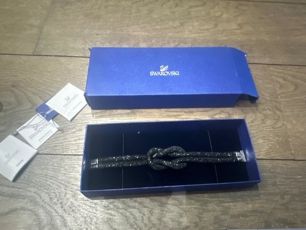 Bracelet en cristal noir Swarovski, Enlèvement ou Envoi, Neuf, Bijou ou Montre