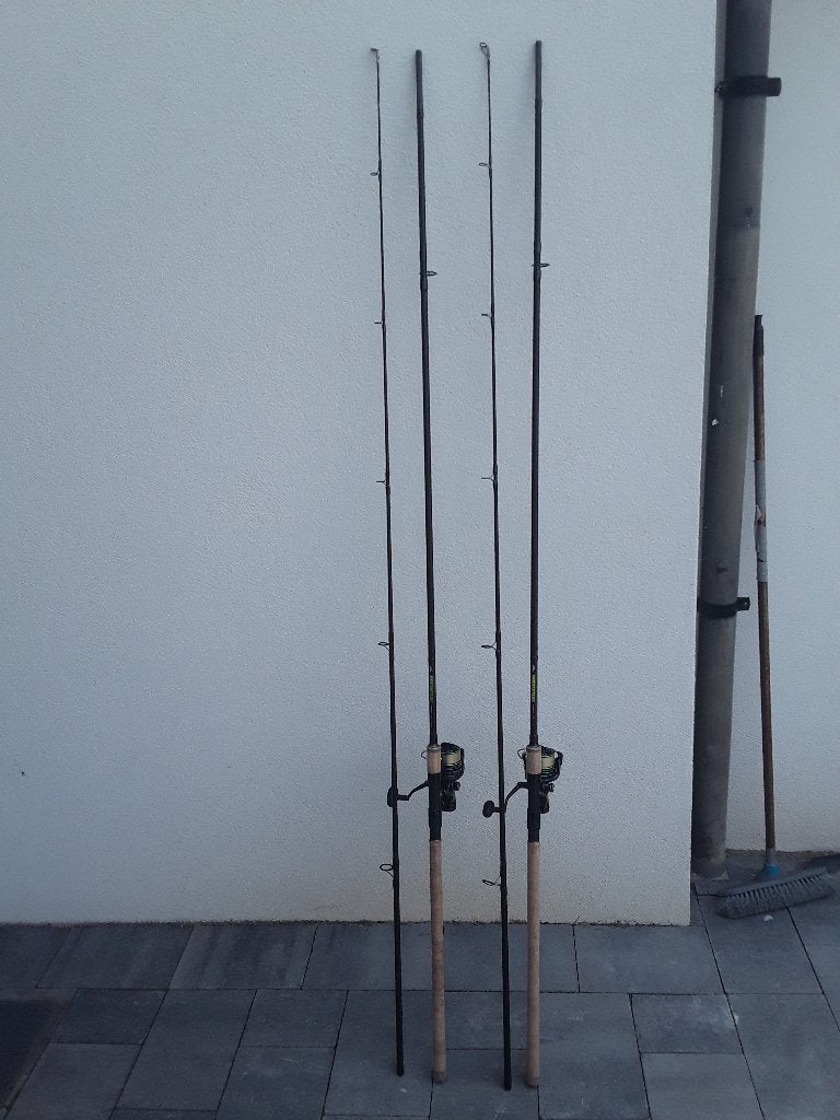 2 fox predator hengels deadbait 12ft 2.75lb baitrunners 4000, Watersport en Boten, Ophalen, Nieuw, Complete hengel
