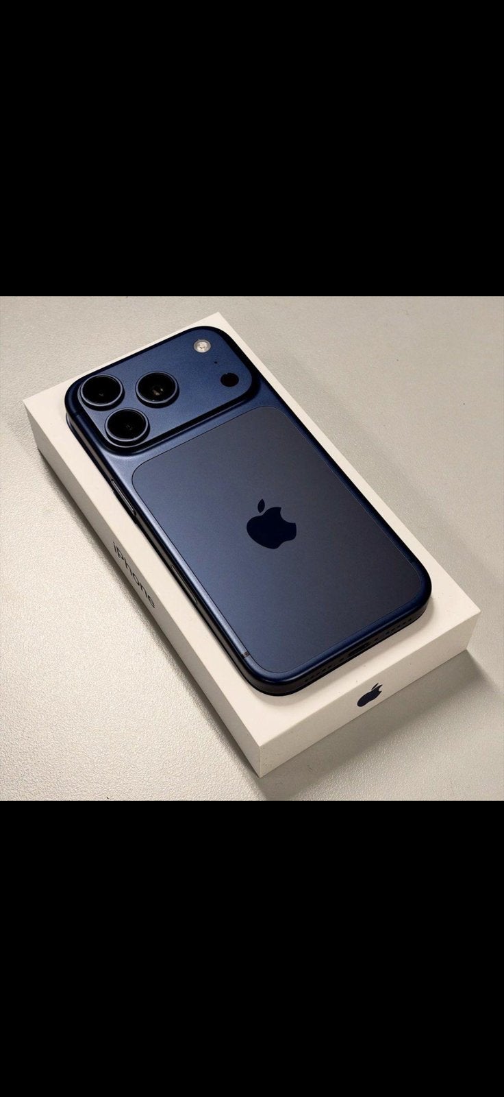 Iphone 17 Pro 256ga Bleue Garanti !, Télécoms, Enlèvement ou Envoi, Comme neuf, Bleu, IPhone 17 Pro