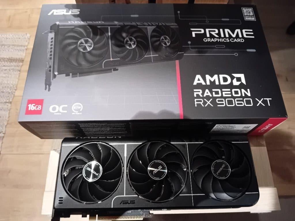 RADEON RX 9060 XT 16GO ASUS PRIME, Ophalen of Verzenden, Zo goed als nieuw