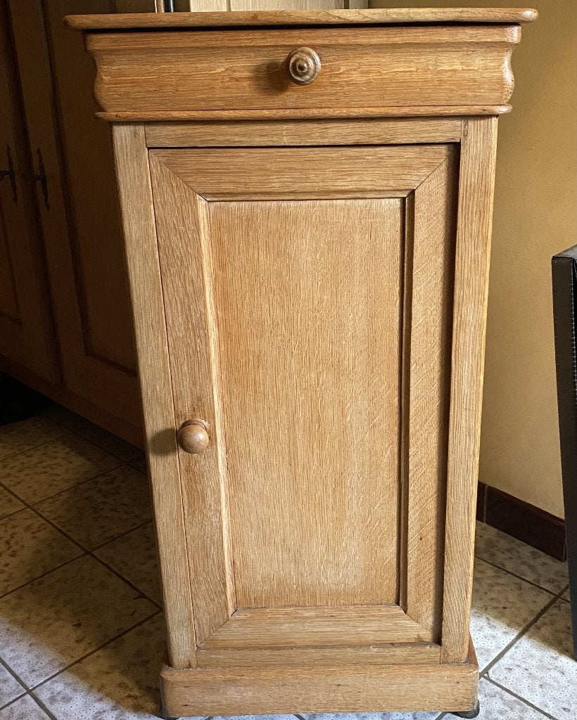 Table de chevet en chêne, Maison & Meubles, Chambre à coucher | Tables de chevet, 70 cm ou plus, Moins de 45 cm, Enlèvement, Utilisé