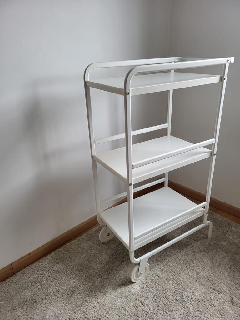 IKEA SUNNERSTA trolley met drie legplanken en twee wielen, Enlèvement, Comme neuf