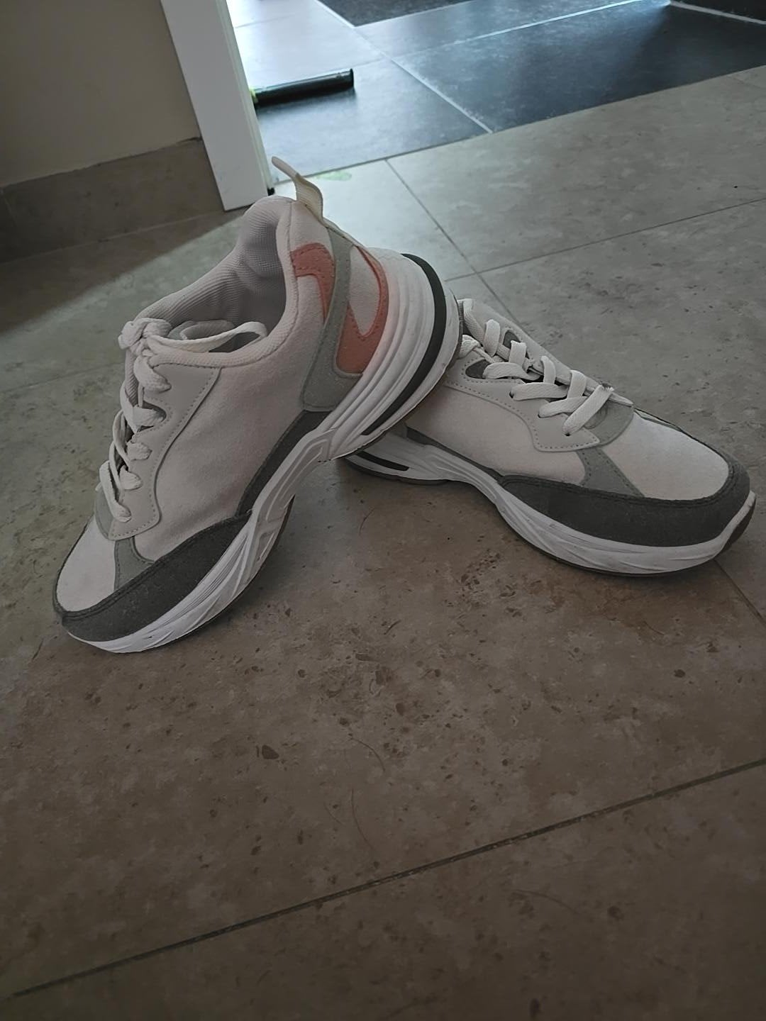sneakers maat 38, Kleding | Dames, Ophalen, Overige kleuren, Wildsouls, Zo goed als nieuw