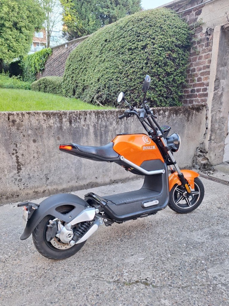 LOT DE 9 SCOOTERS ÉLECTRIQUES MIKU MAX – 6 999 €, Vélos & Vélomoteurs, Scooters | Peugeot, Comme neuf, Autres modèles, Classe B (45 km/h)