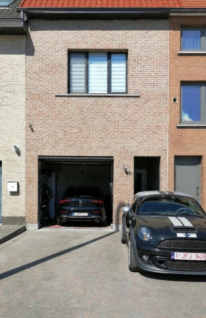 Rijhuis met oprit en garage terras tuin te koop sint niklaas, Immo, 200 tot 500 m², 145 m², Provincie Oost-Vlaanderen, Sint-Niklaas