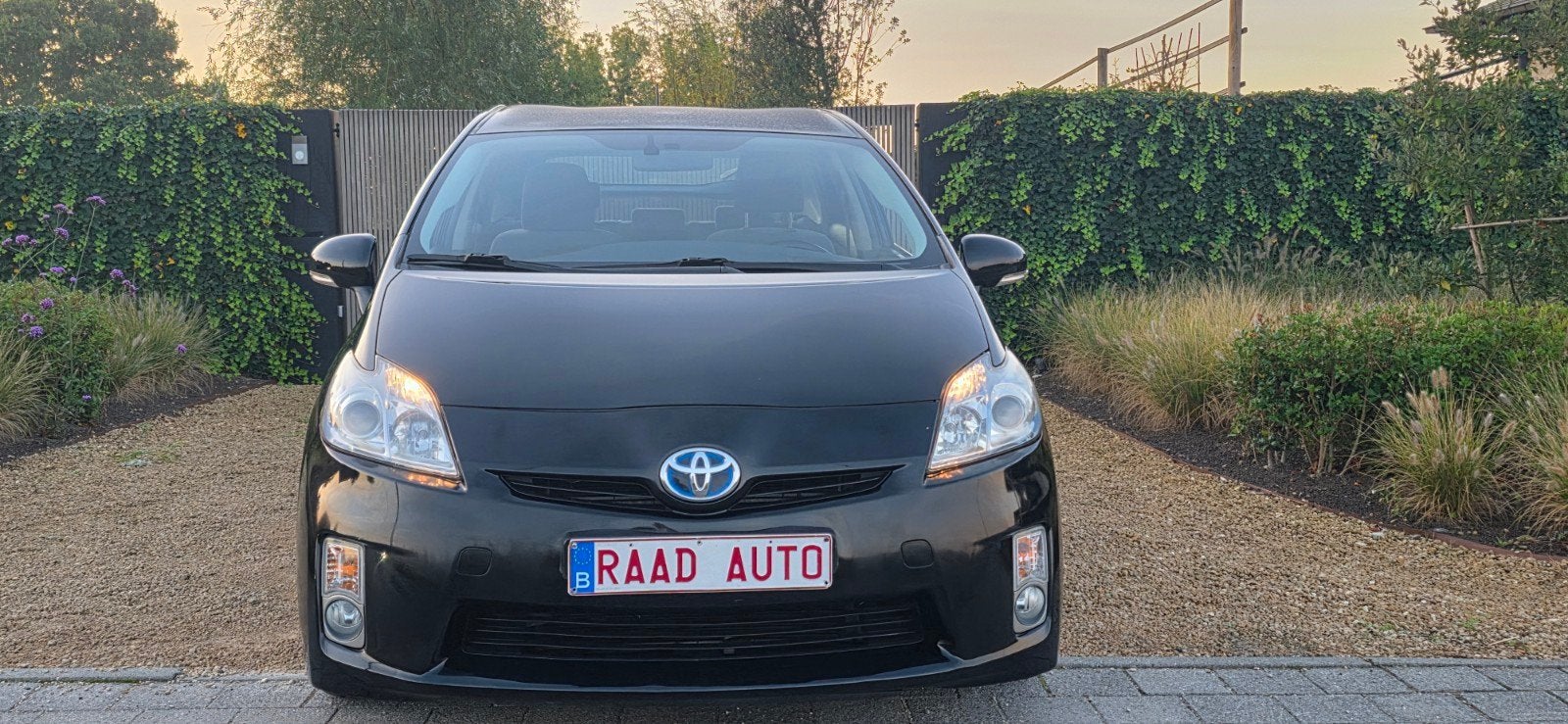 Toyota prius 1.8 hybride 73kw _ 1ère propriétair _ 60000km !, Autos, Euro 5, Achat, Entreprise, Entretenue par le concessionnaire