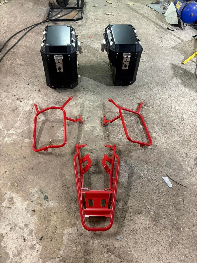 UNIT GARAGE koffers 48l + 41l met frame voor BMW R Nine T, Motoren, Onderdelen | Yamaha, Ophalen, Gebruikt