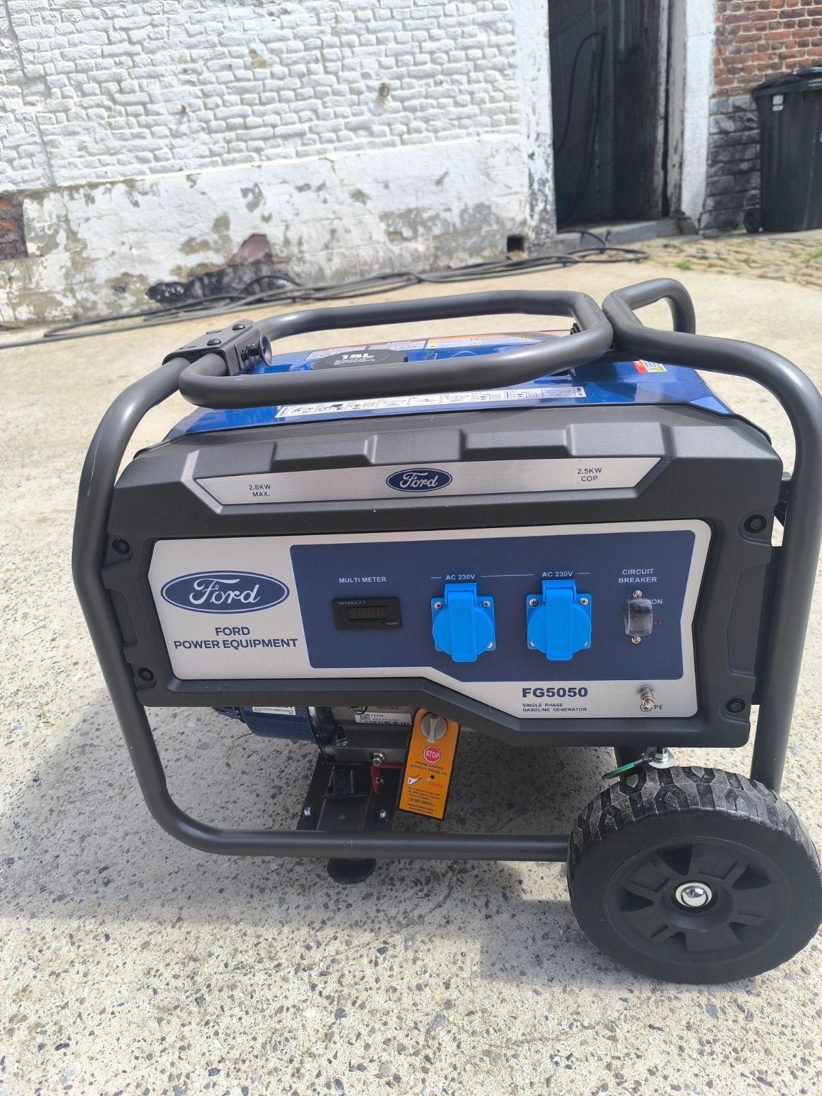 Groupe électrogène Ford FG5050 – 2800W – NEUF jamais utilisé, Bricolage & Construction, Générateurs, Essence