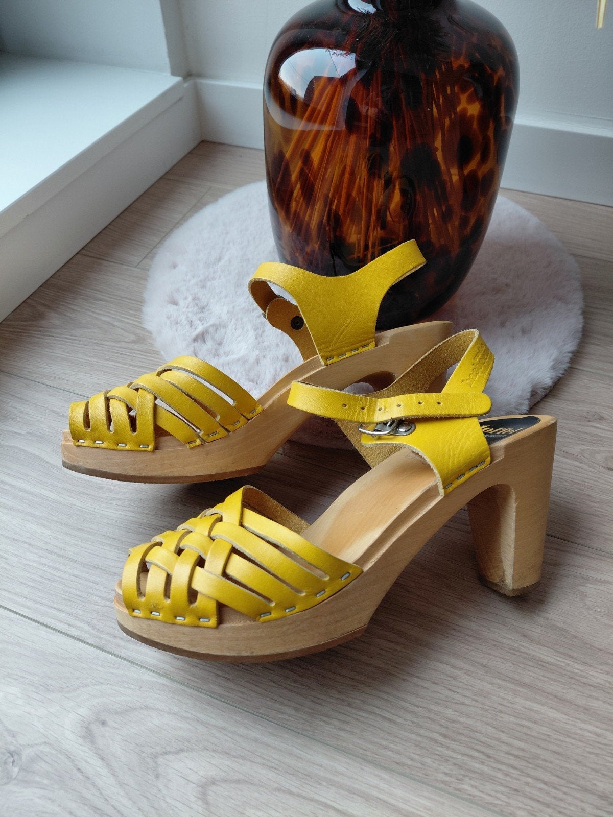 Swedish Hasbeens Geel 39, Geel, Zo goed als nieuw, Swedish Hasbeens, Sandalen of Muiltjes