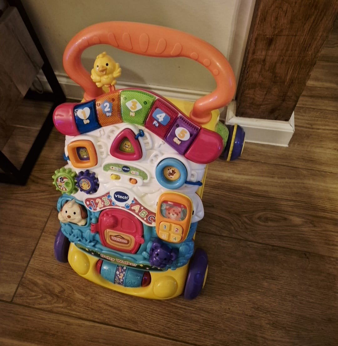 vtech 2 in 1 loopwagen, Kinderen en Baby's, Ophalen, Zo goed als nieuw, 6 maanden tot 2 jaar