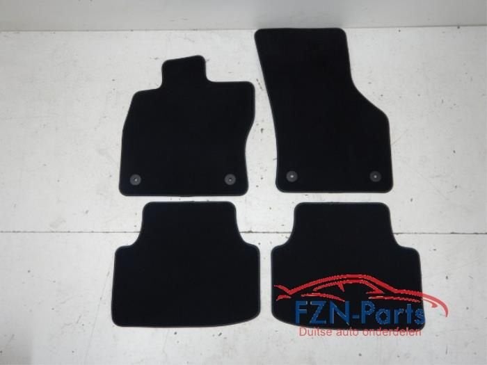 VW Golf 8 Variant Mattenset, Auto-onderdelen, Ophalen of Verzenden, Gebruikt
