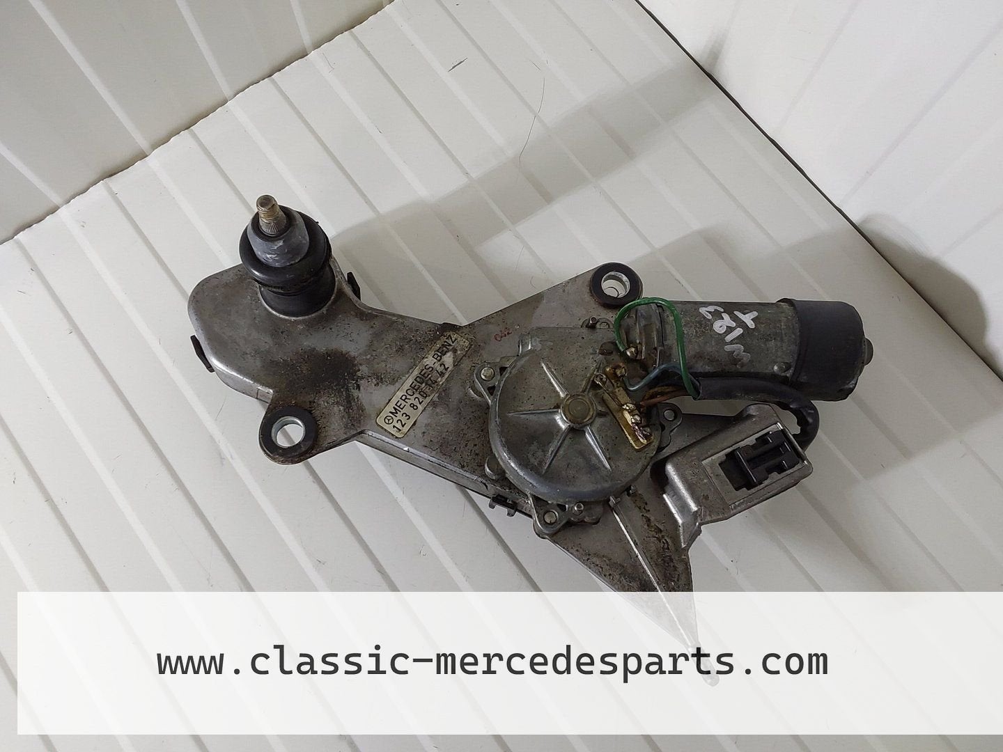 Ruitenwissermotor achter Mercedes w123 1238201442, Autos : Pièces & Accessoires, Utilisé, -, -, Enlèvement ou Envoi