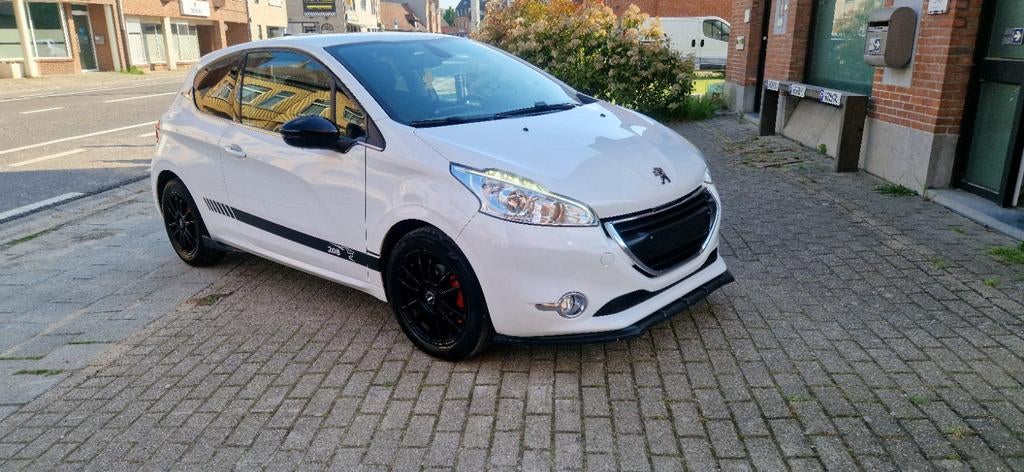 PEUGEOT 208 KIT WRC 1.2 BENZINE EURO6C 104.000KM GOEDE STAAT, Auto's, Voorwielaandrijving, Stof, Wit, Particulier