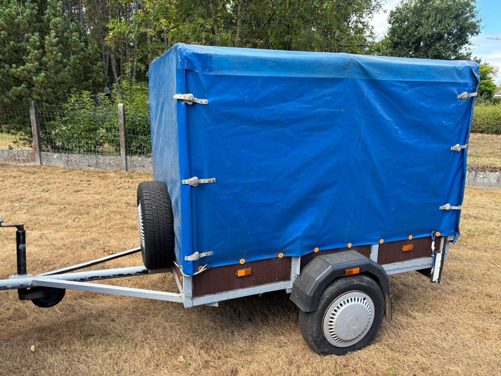 Aanhangwagen met huif, Enlèvement, Utilisé