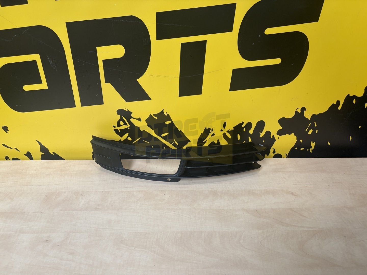 Audi A6 Avant (5/04-6/11) (4F5) (4F2) mistlampgrille Rechts, -, Voor, -, Nieuw