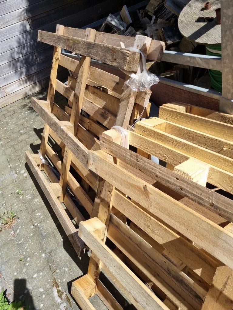 6 hout palletten, Ophalen