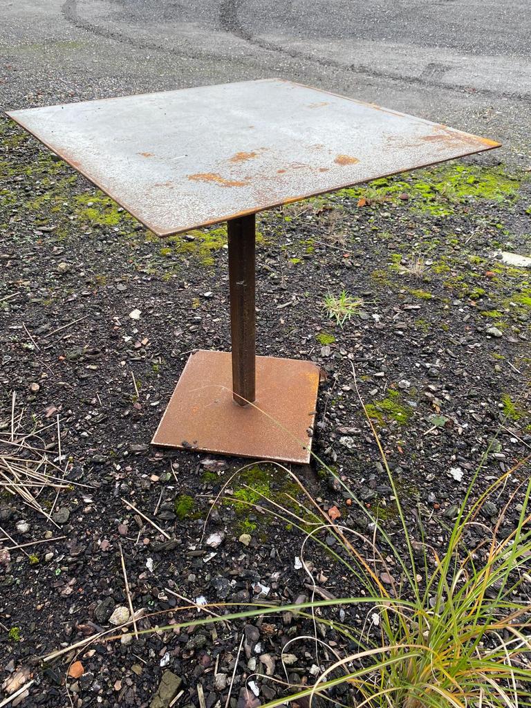 Ijzeren/cortenstaal tafeltjes - 9 stuks - 70x70 - h73 cm, Tuin en Terras, Tuintafels, Ophalen, Gebruikt, Vierkant, Overige materialen
