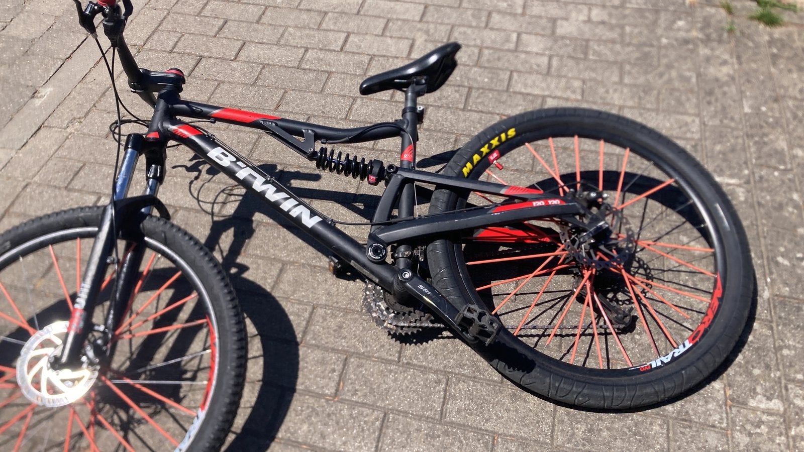vélo à roulettes VTT à suspension complète de 27,5 pouces, Vélos & Vélomoteurs, Neuf, 24 pouces ou plus, Repose-pieds, Acier