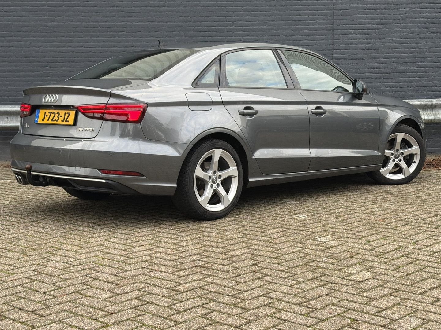 Audi A3 Limousine 1.4 TFSI CoD Ambiente Pro Line Plus | Clim, Auto's, Xenon verlichting, 110 g/km, Zwart, Bedrijf