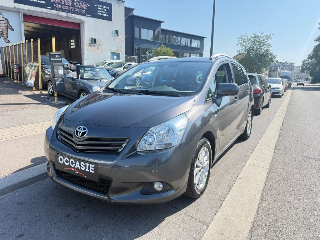 Toyota Verso 1.6i Executive **12M GARANTIE**, Euro 5, Monovolume, https://public.car-pass.be/vhr/f4a3dc2e-19b4-46ea-baba-bacd5a97c232?lang=fr