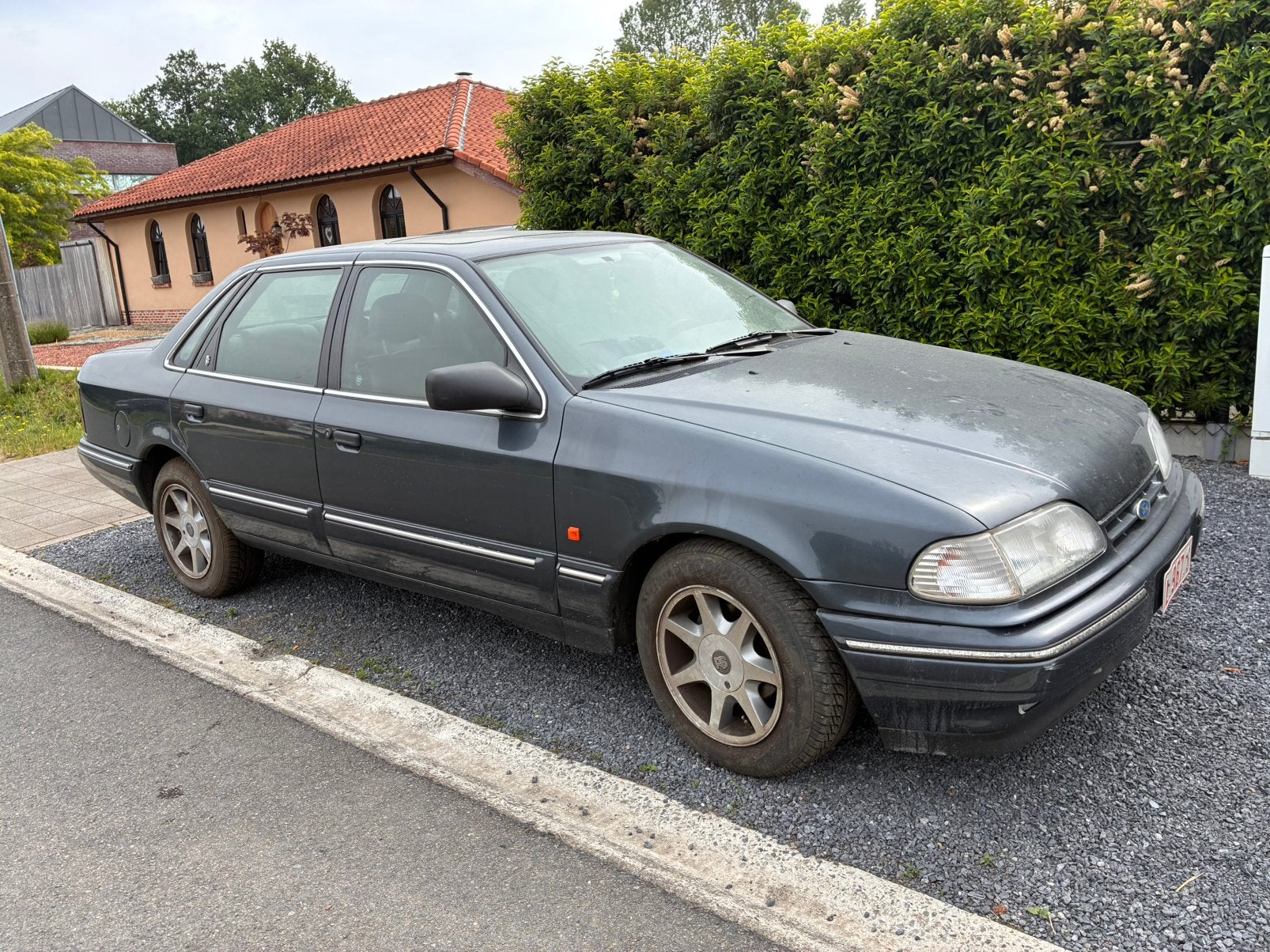 Ford scorpio ghia 2.9 EFI v6 full option, Auto's, Oldtimers, 4 deurs, Zwart, Leder, Bedrijf