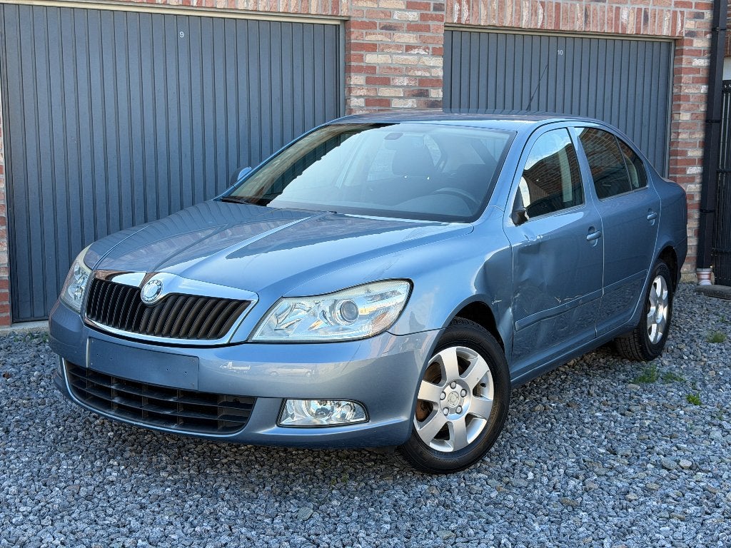 Skoda Octavia 2009 ( 151.168Km ) 1.6MPi ( 102Ch ), 75 kW, 5 portes, Capteur de stationnement, Particulier