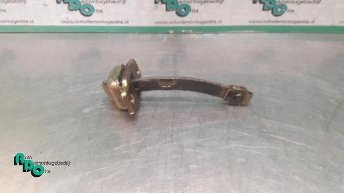 Butée 2portes droite d'un Volkswagen Golf (Golf 91-), Autos : Pièces & Accessoires, Volkswagen, -, 3 mois de garantie, Utilisé