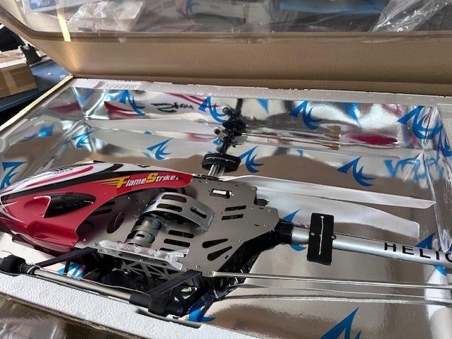 Grand helicoptere  télécommande, Helikopter, Nieuw, Groter dan 1:72, Ophalen