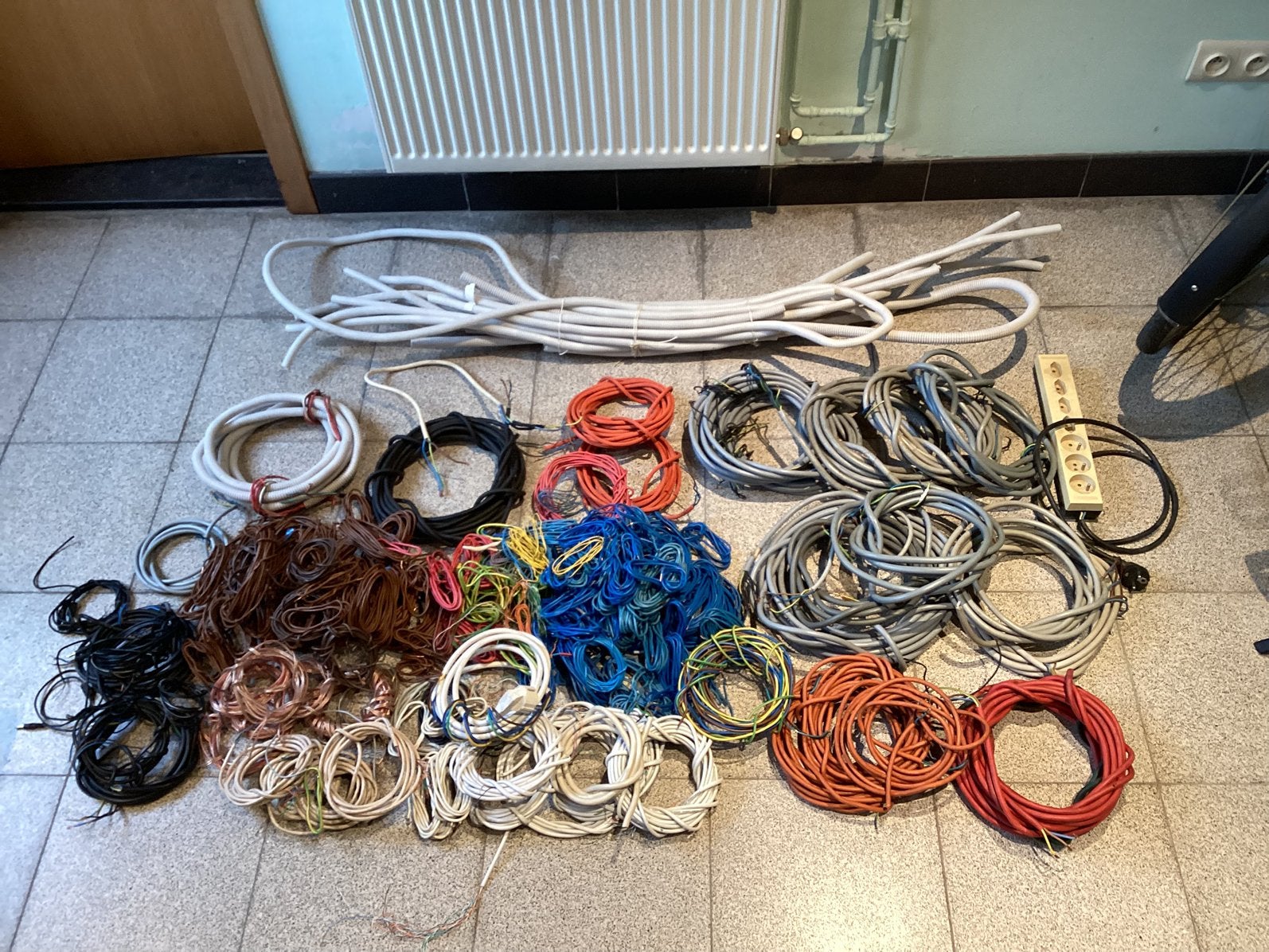 Electriciteit kabels en draden, Ophalen, Zo goed als nieuw