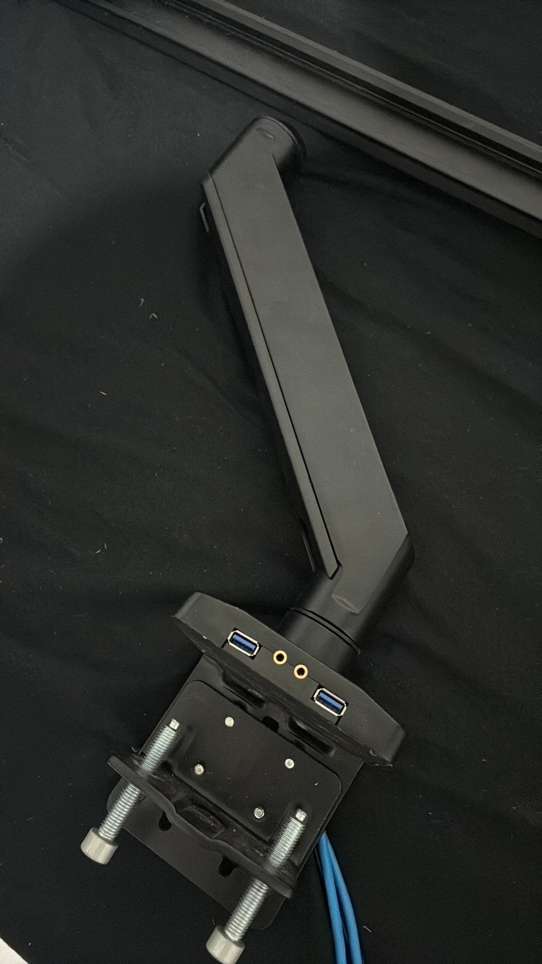 PC-arm voor twee monitoren met USB + jack-aansluitingen, Ophalen, Gaming