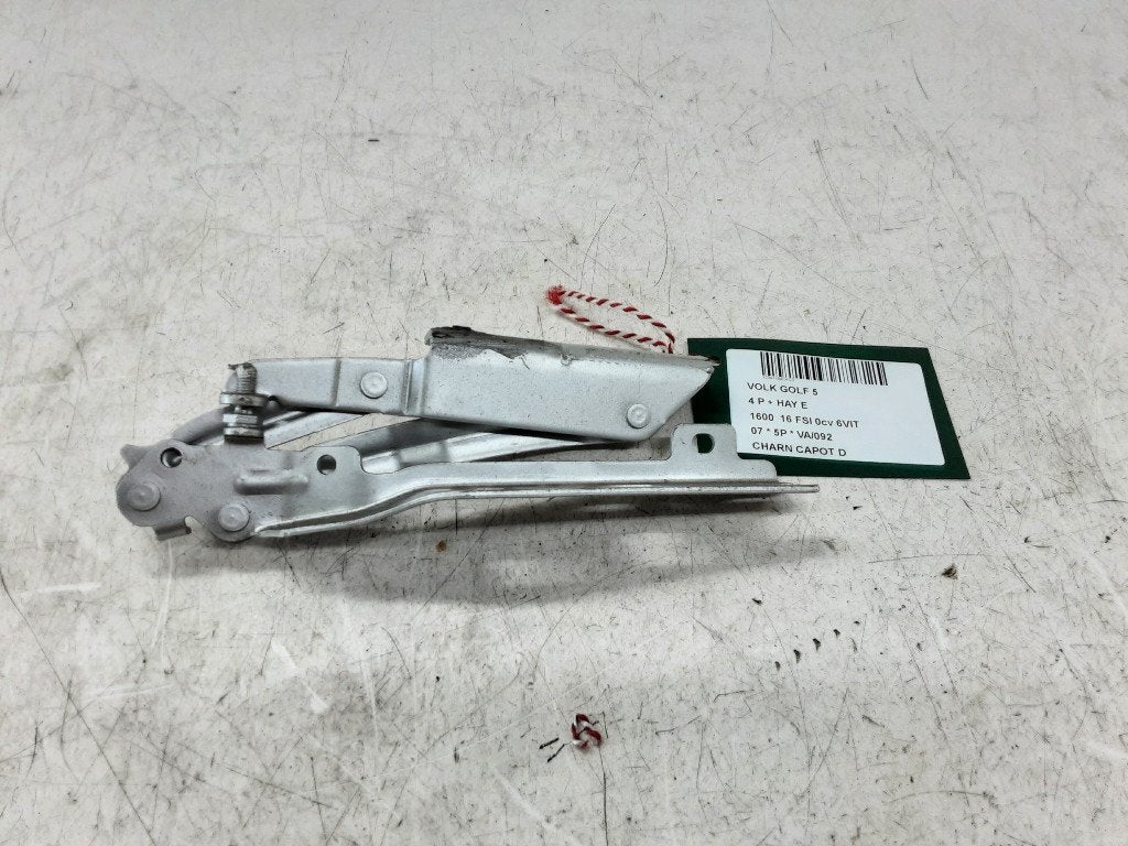 CHARNIERE DE CAPOT DROIT Golf V (1K1) (1KO823302C), Volkswagen, Mevr. I. Hauben, Utilisé, Rue de l'Espoir 34 34
4030  GRIVEGNÉE, BE
