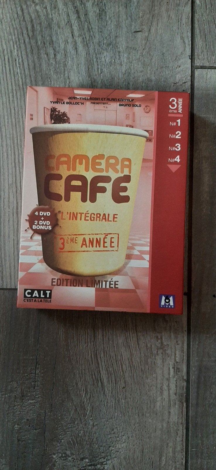 Coffret de 6 DVD caméra café l.intégrale  3e annéex, CD & DVD, DVD | Cabaret & Sketchs, Enlèvement ou Envoi