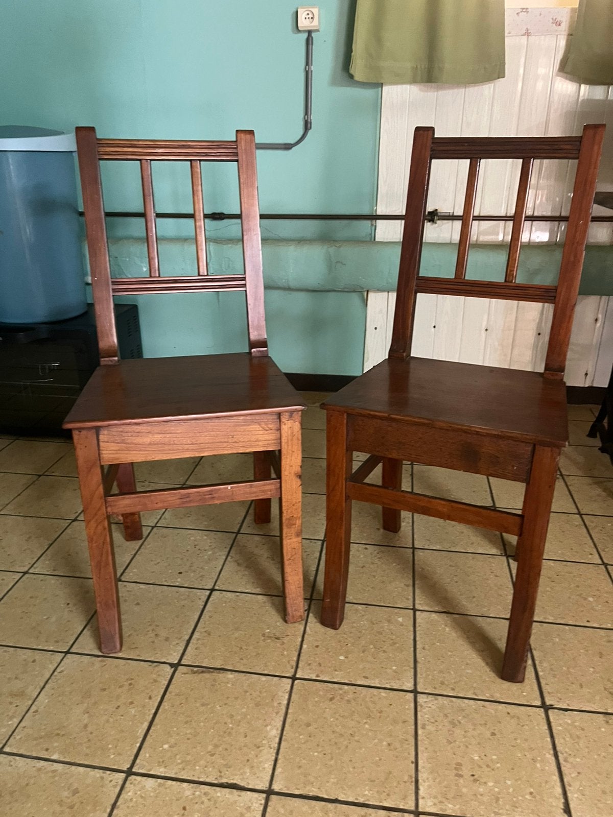 Set oude houten stoelen, Huis en Inrichting, Stoelen, Ophalen, Gebruikt, Bruin, Vintage/retro