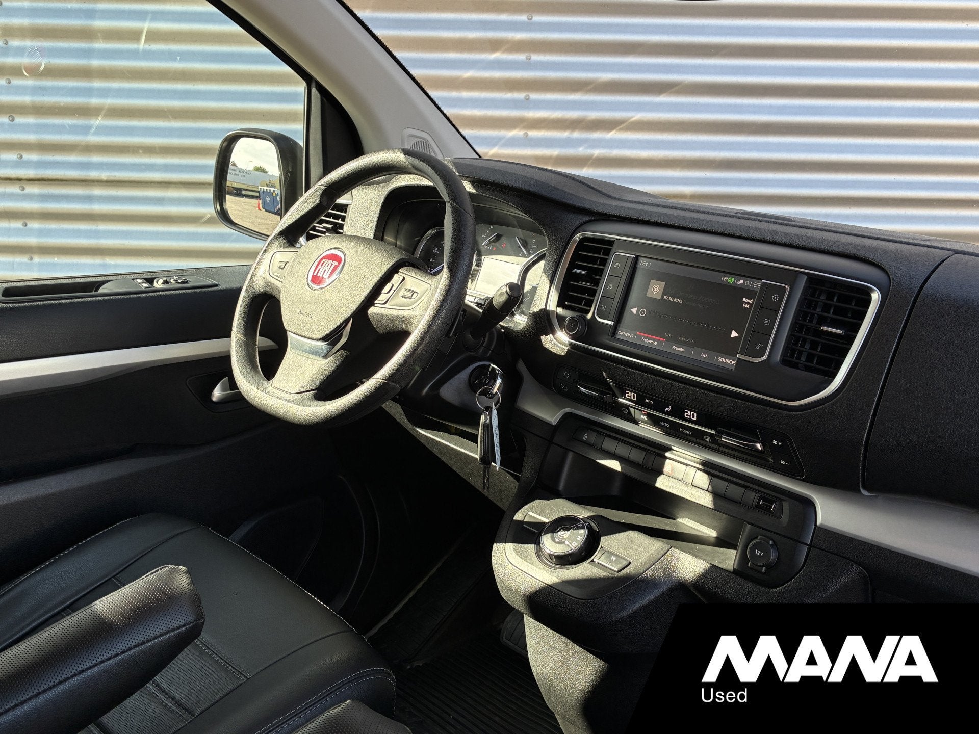 Fiat Scudo 2.0 MultiJet L3H1 DC Automaat LM velgen Cruise Ca, Auto's, Gebruikt, 2500 kg, Leder, Bedrijf