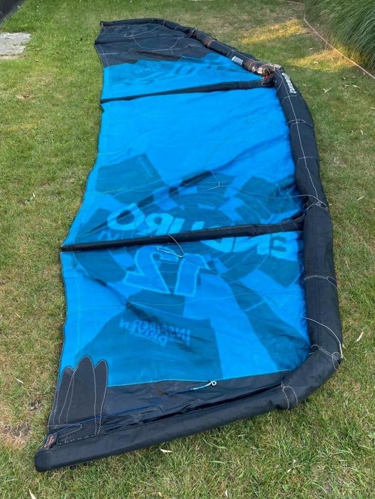 Kite ozone enduro 12m² v1, Watersport en Boten, Kitesurfen, Ophalen of Verzenden, Gebruikt, 12 m², Kite