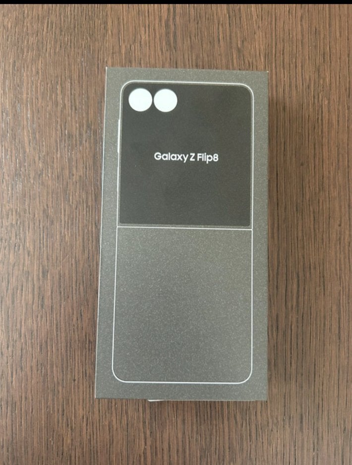 Samsung Galaxy Z Flip8 256 Go NEUF SCELLÉ + FACTUR, Télécoms, Téléphonie mobile | Samsung, Neuf, 10 mégapixels ou plus, Enlèvement